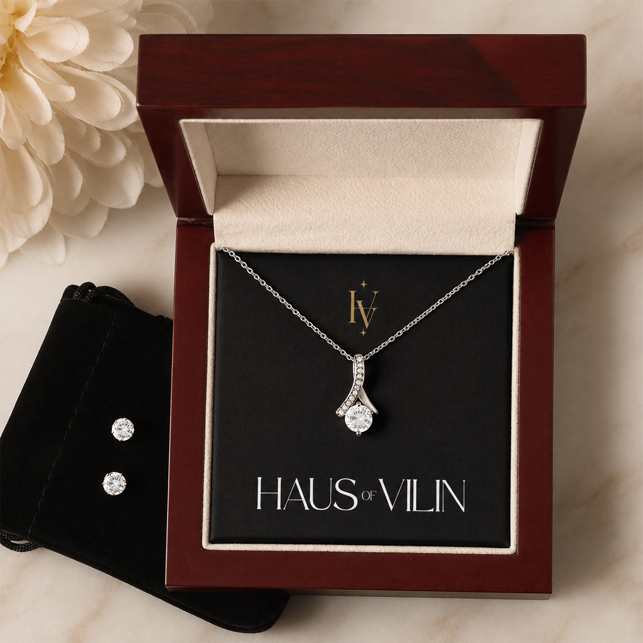 Alluring Beauty Necklace & Earring Set